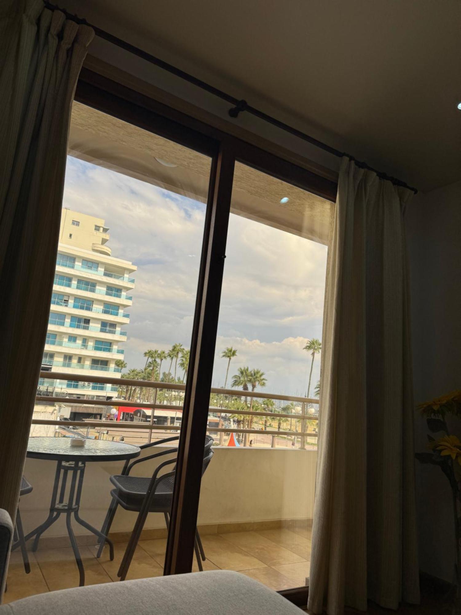 Ithaki Phinikoudes Apartment No. 105 Larnaca Esterno foto
