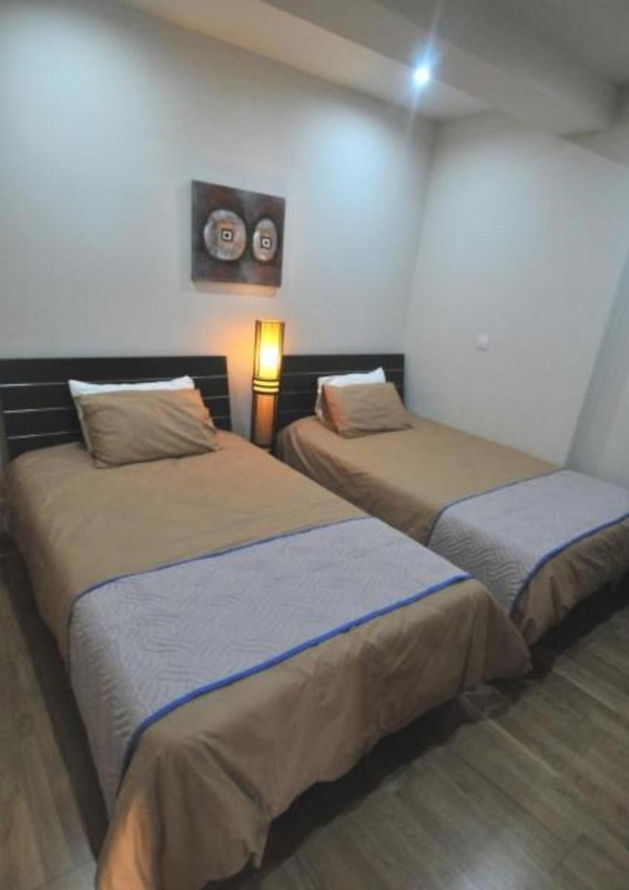 Ithaki Phinikoudes Apartment No. 105 Larnaca Esterno foto